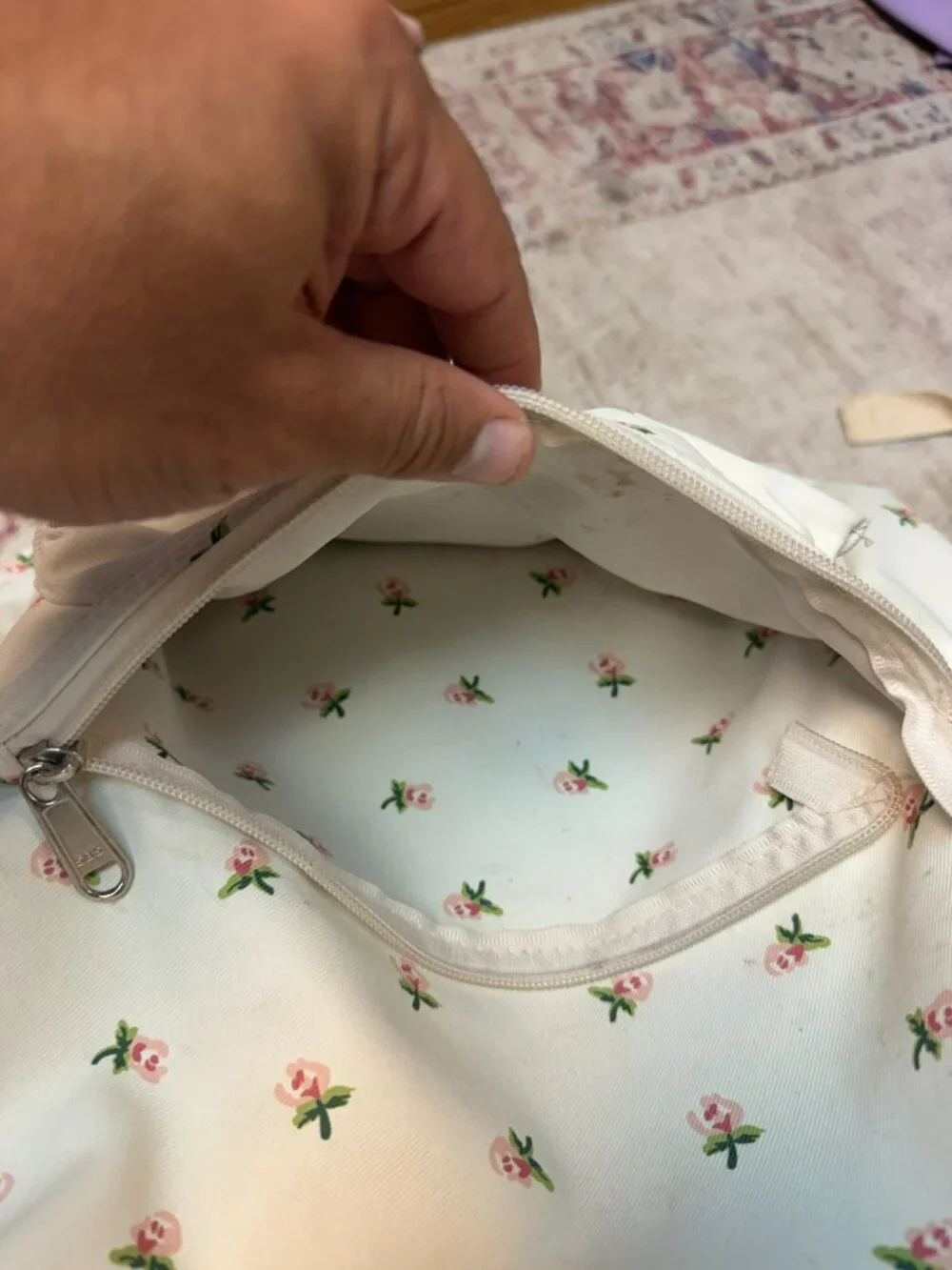 Kids Girls Kaobio-White Floral Backpack In Very Good Shape!!